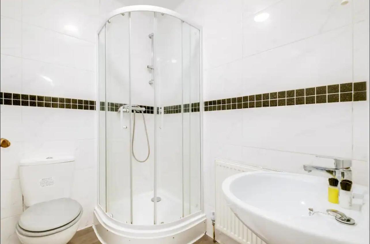 Holiday home Cosy 3 Bedrooms House With A Driveway Close To Town Centre And University