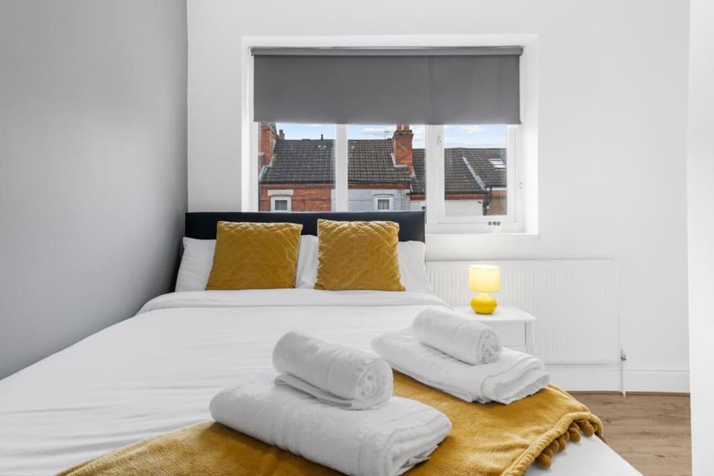Cosy 3 Bedrooms House With A Driveway Close To Town Centre And University Coventry