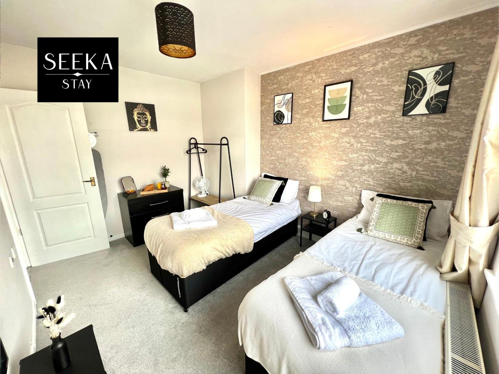 Casa de férias Cosy 2-bedroom House, Walking Distance Cbs, Ideal For Contractors-business Coventry