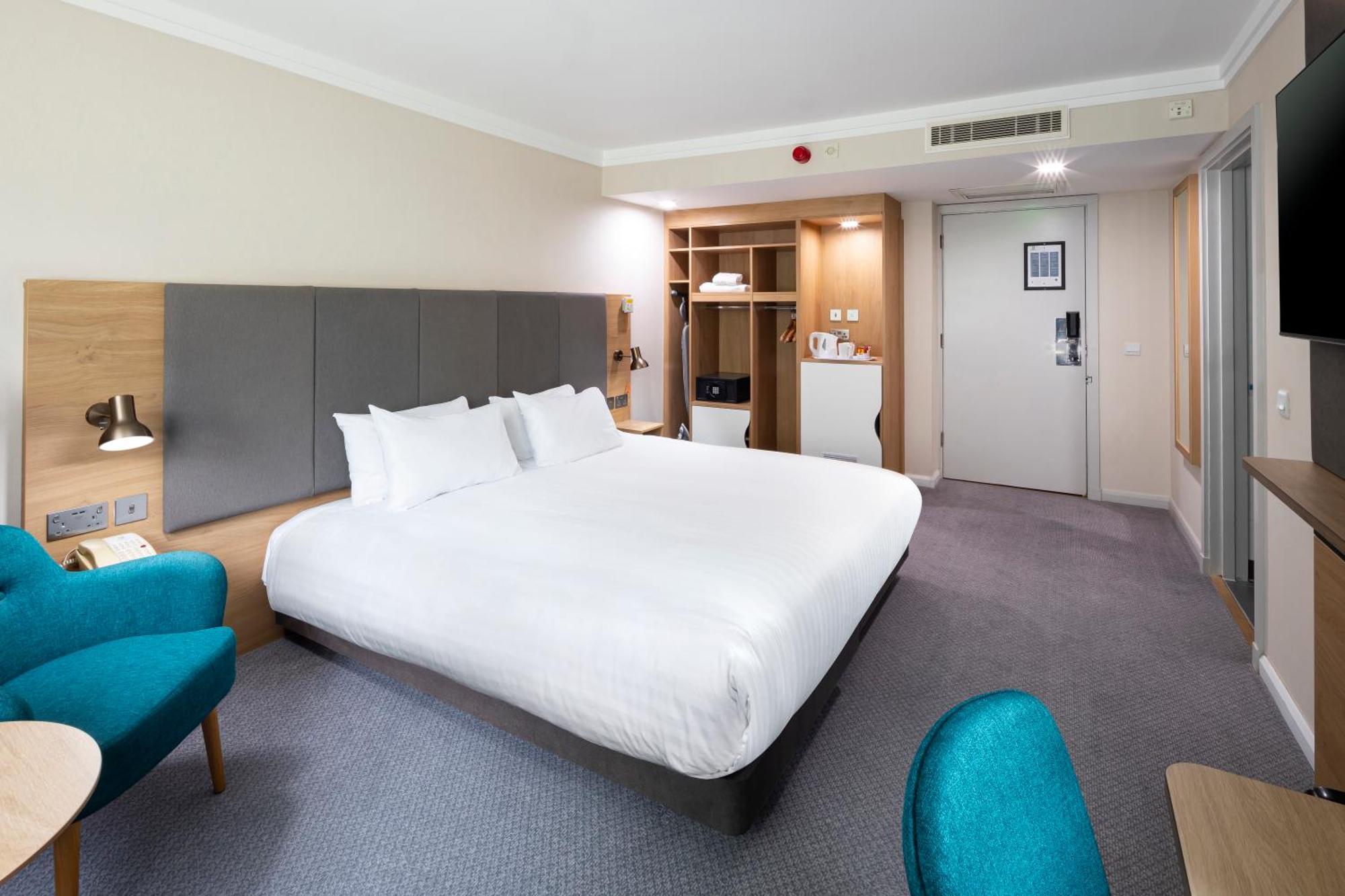 Hotel M6, J2 By Ihg 4*
