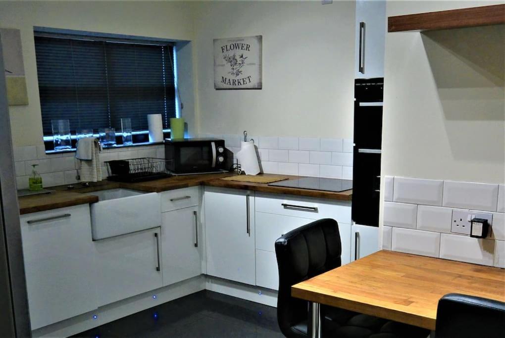 Hillfields Farm Barn - A Rural Equestrian Escape Apartment *