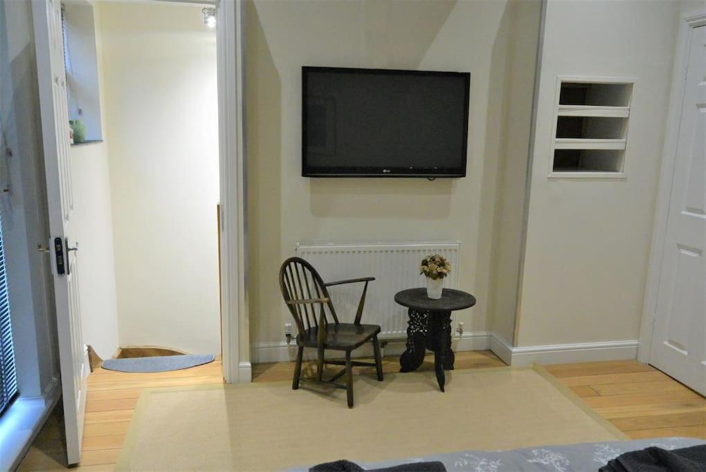 Hillfields Farm Barn - A Rural Equestrian Escape Apartment Coventry