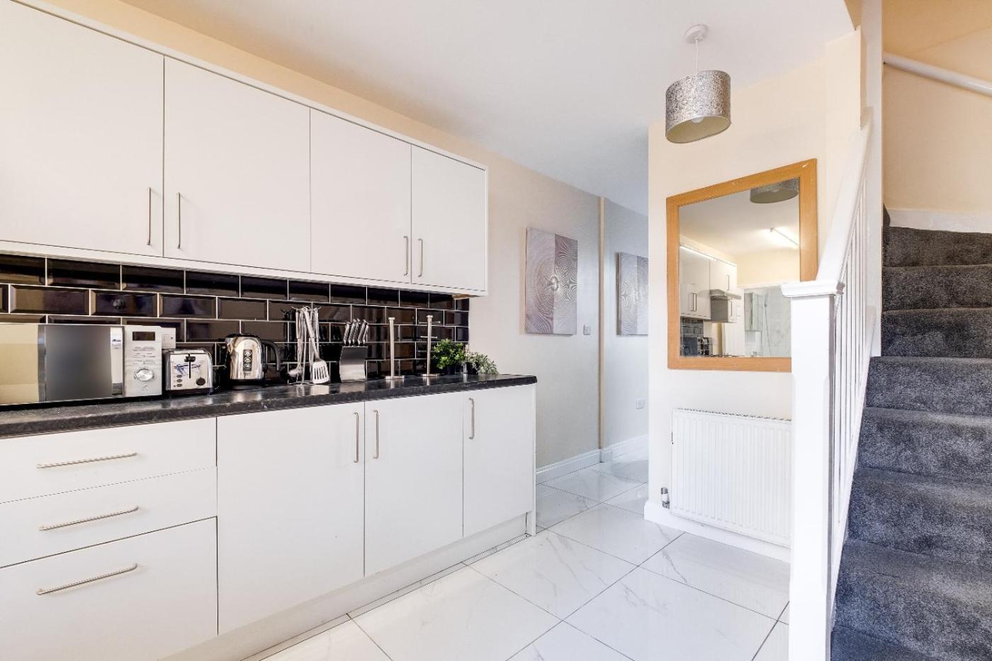 Holiday home Gem: Walk To Attractions Sleeps 9 Coventry