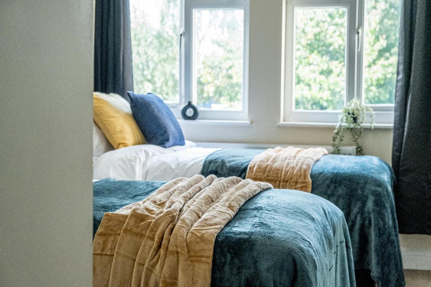 Gem: Walk To Attractions Sleeps 9