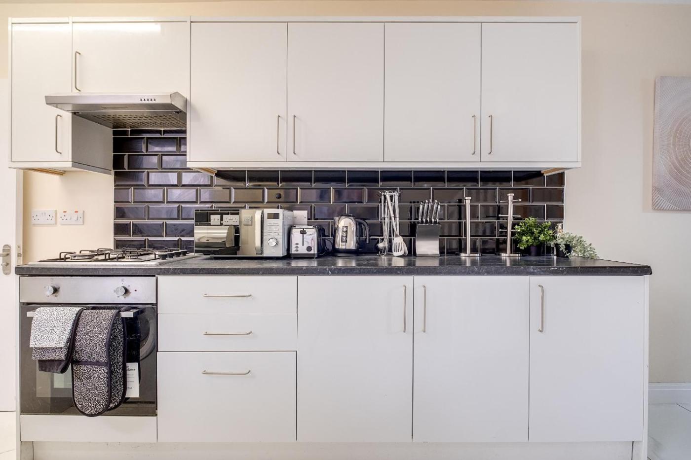 Holiday home Gem: Walk To Attractions Sleeps 9 Coventry