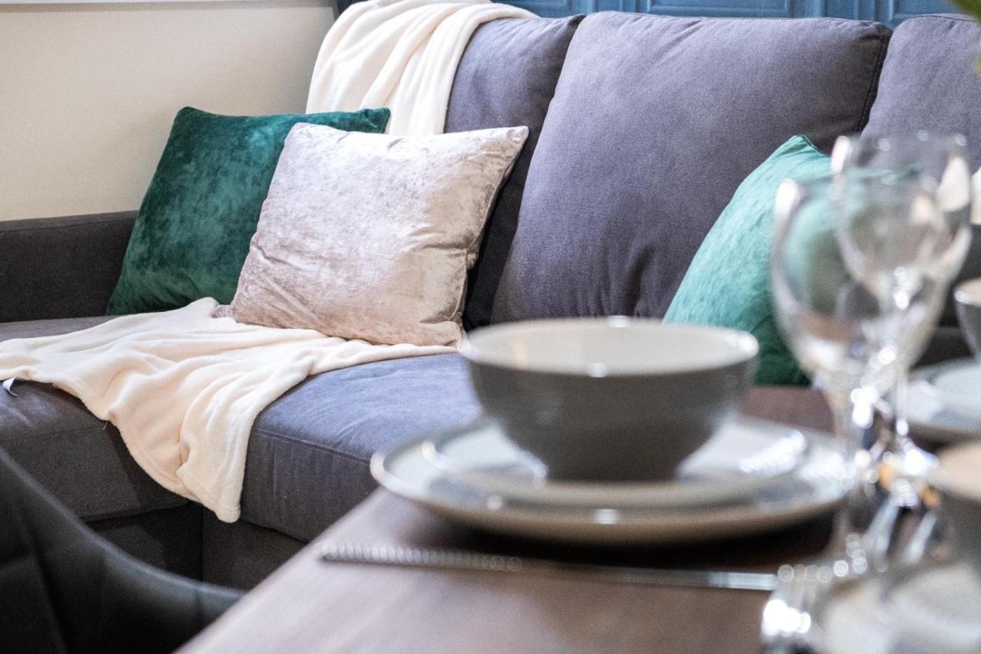Gem: Walk To Attractions Sleeps 9 Holiday home *