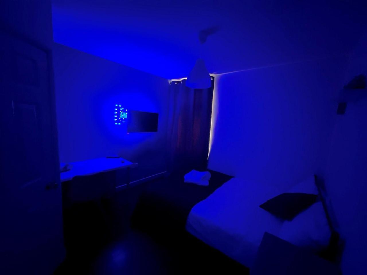 Homestay Deluxe Ensuite Double With Ensuite Coventry