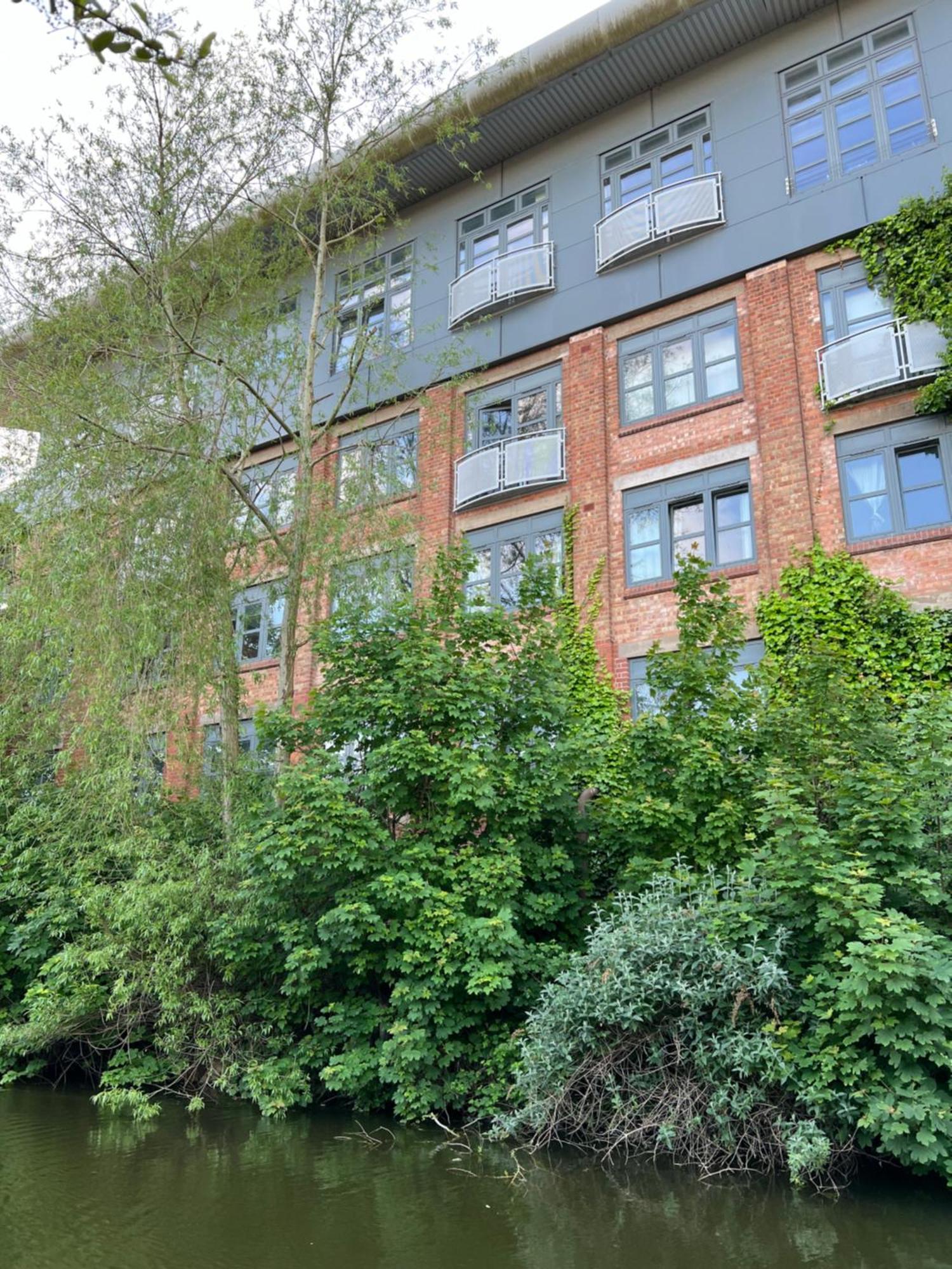Quantum Modern 2 Bedroom With Free Parking *