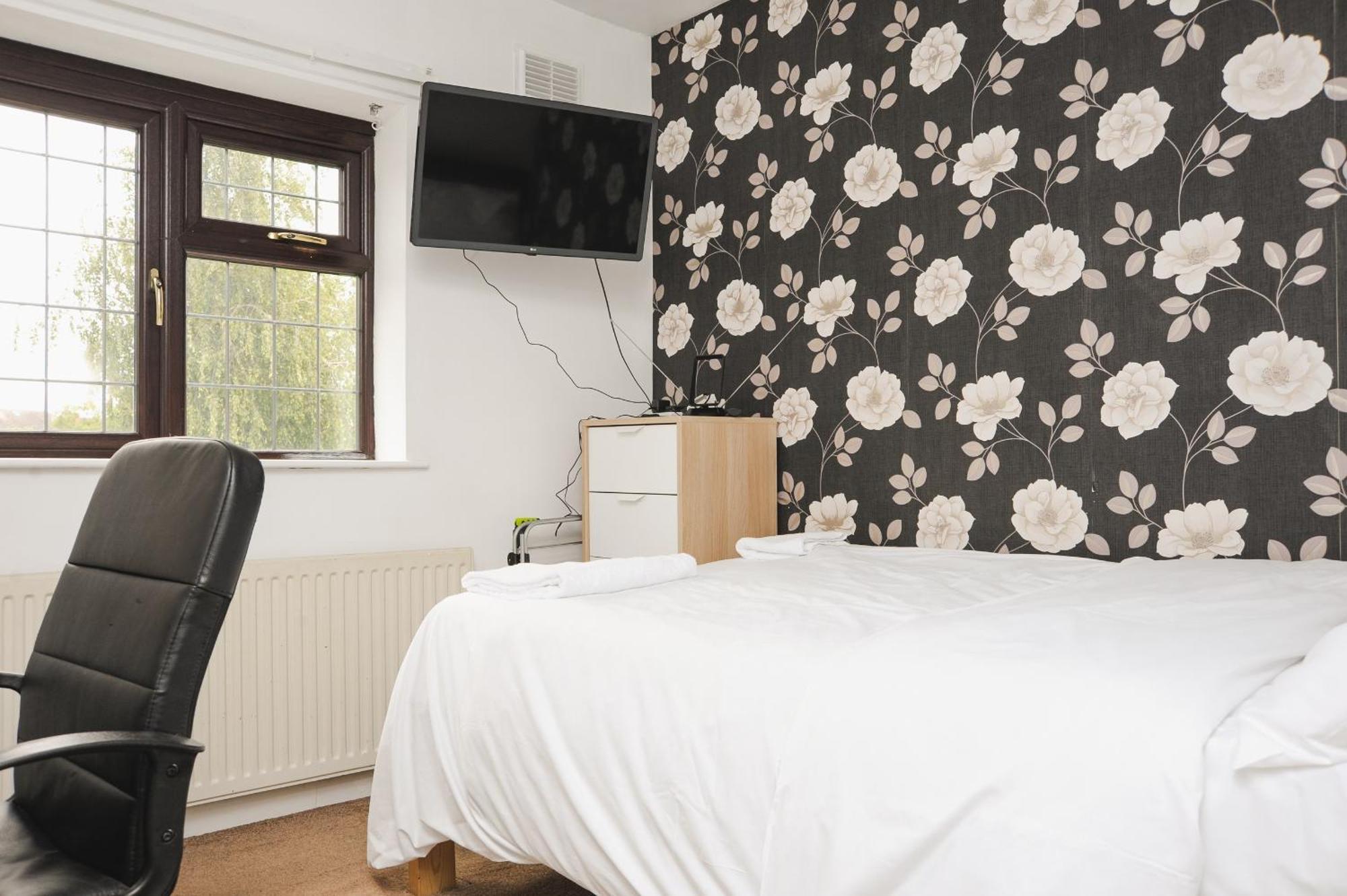 Lowerford Luxury House