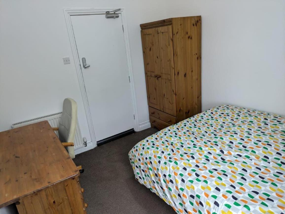 City Center Craven Roomz Hotel