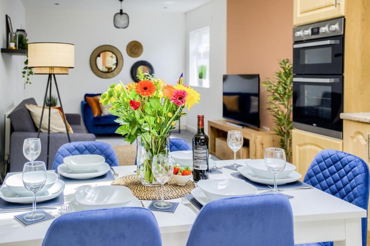Beautiful House, Sleeps 8