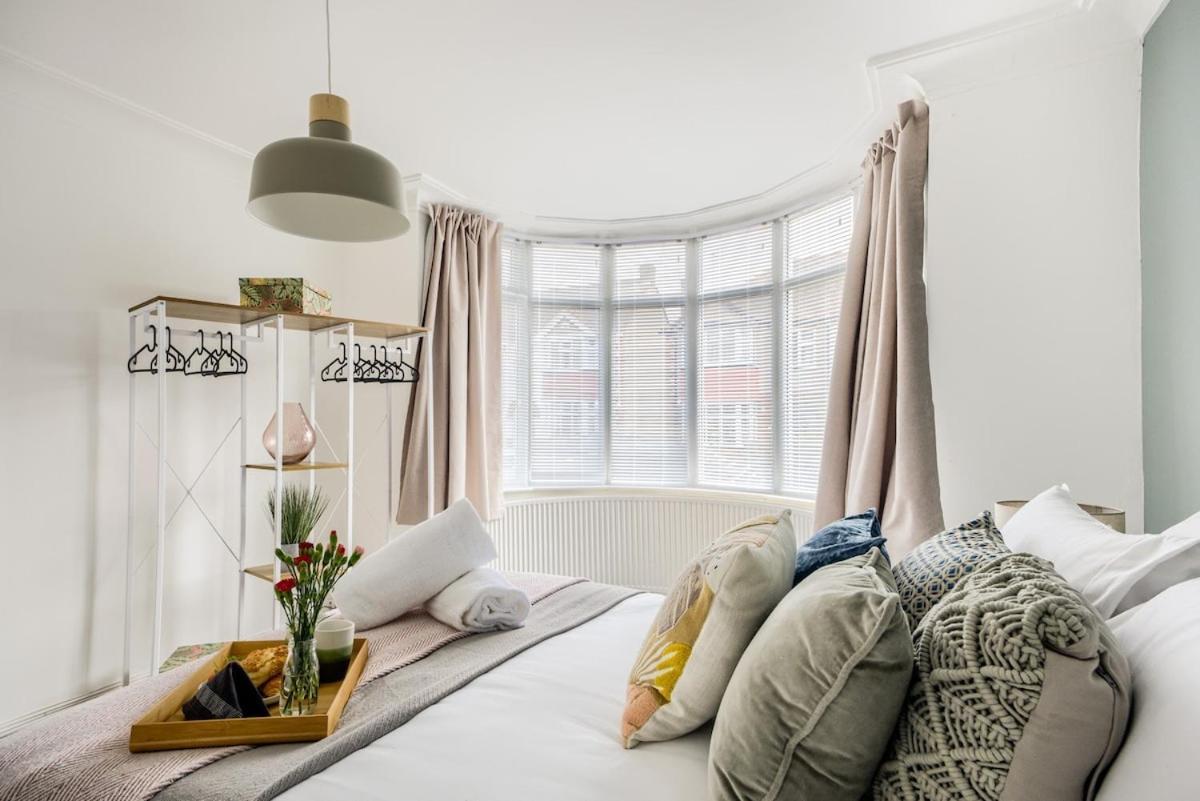 Holiday home Beautiful House, Sleeps 8 Coventry
