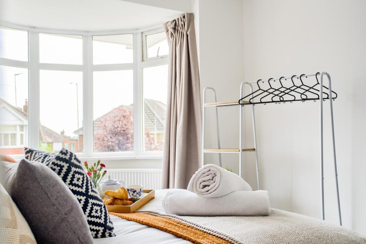 Beautiful House, Sleeps 8