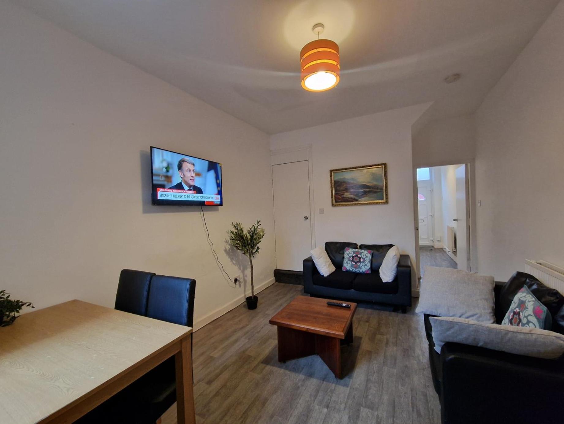 Living Serviced 10 Homestay *