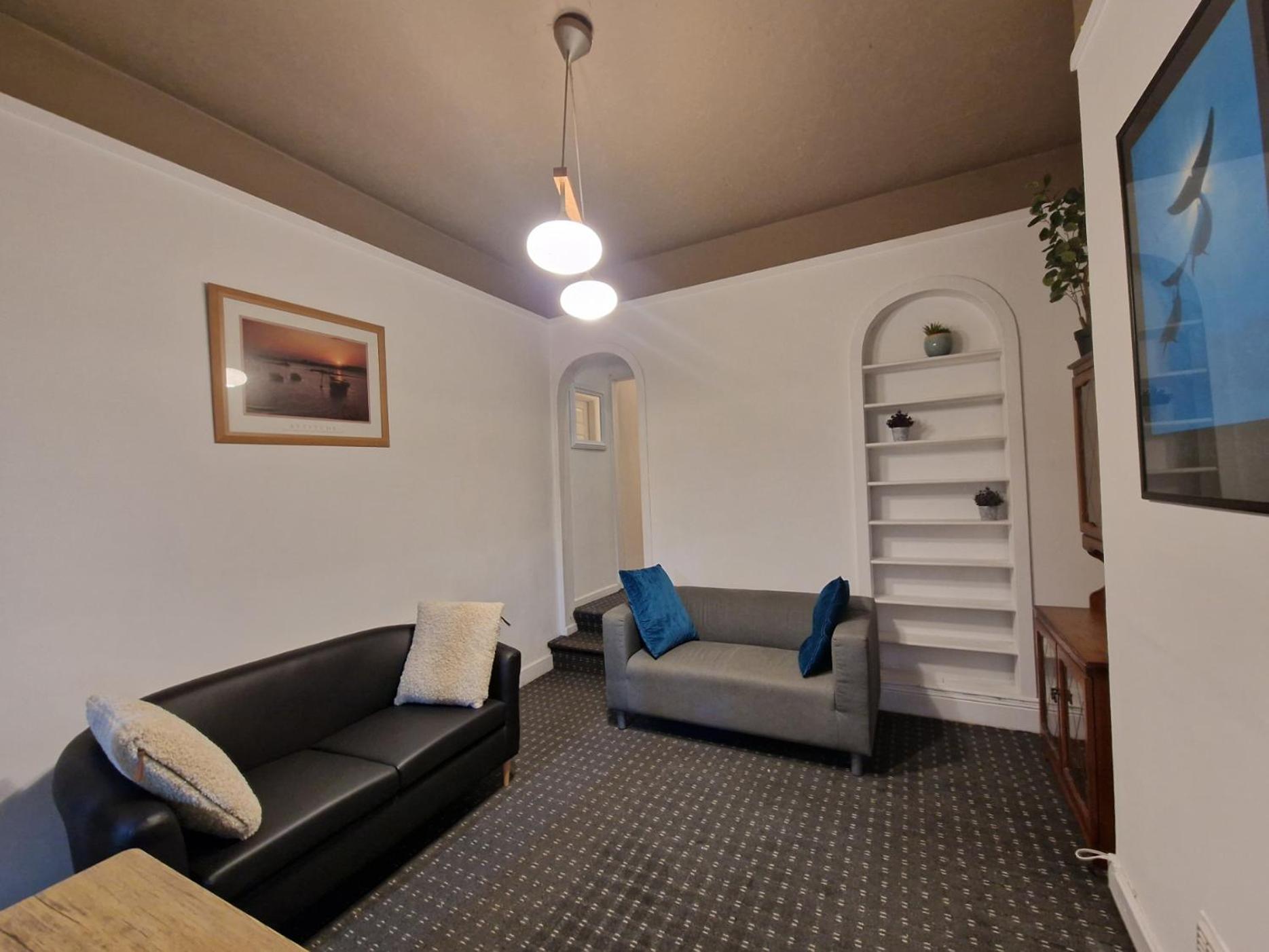 Living Serviced 11 Holiday home *