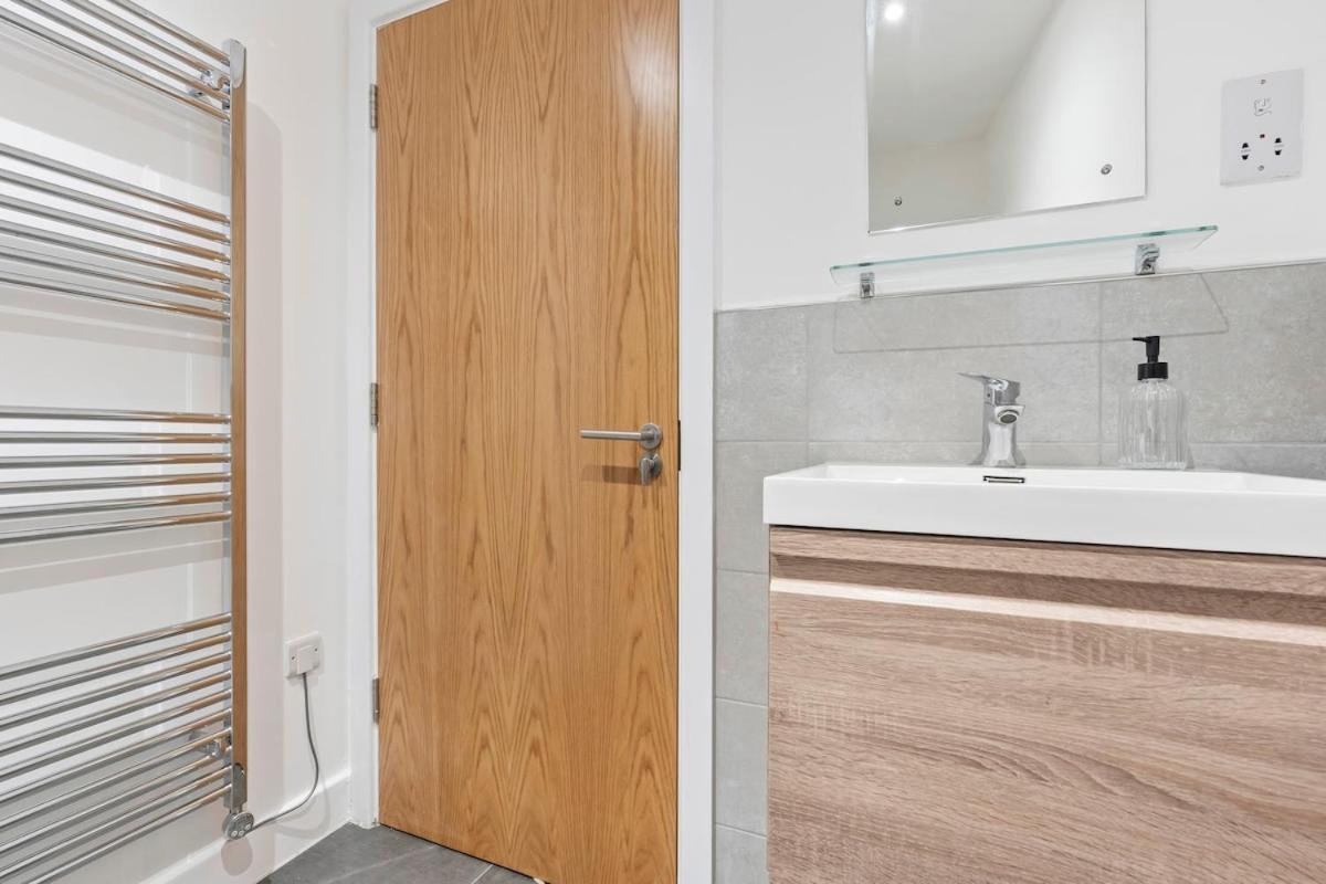 The Silkworks Cov Grade 2 Listed Lux Sleeps 6 Coventry