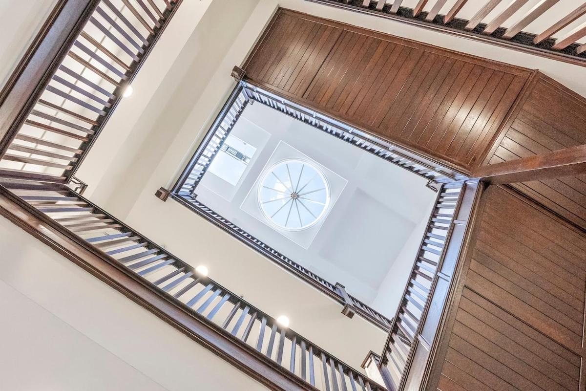 The Silkworks Cov Grade 2 Listed Lux Sleeps 6 Apartment