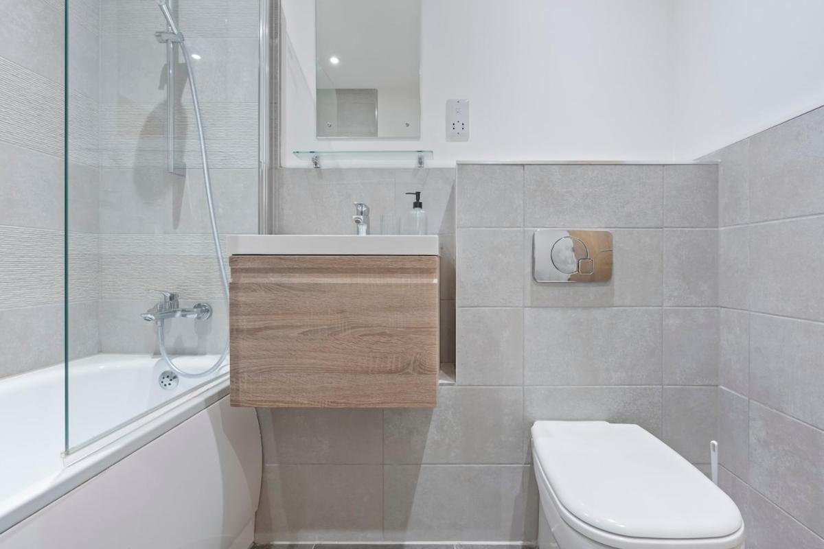 The Silkworks Cov Grade 2 Listed Lux Sleeps 6 *