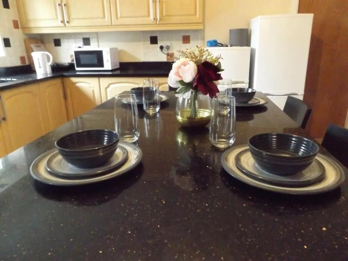 Spacious Bright In Holiday home Coventry