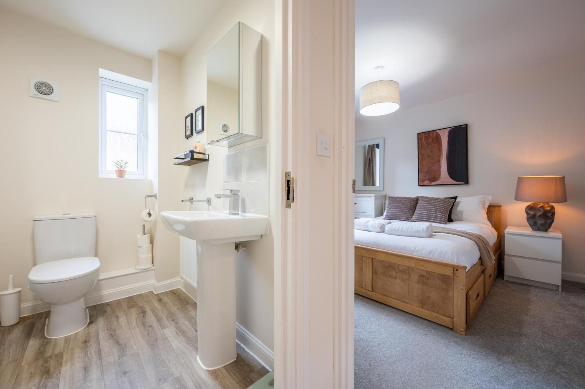 Close To Warwick - Clover Way By Ty Sa Guest house *