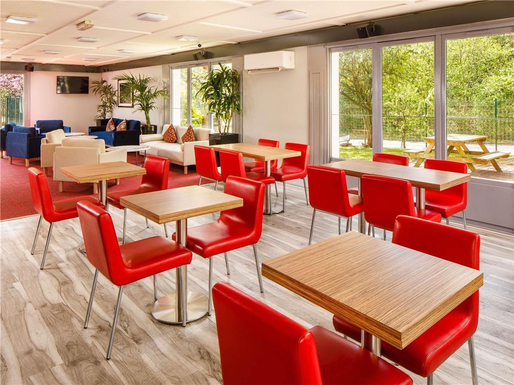 Hotel Ibis South 2*