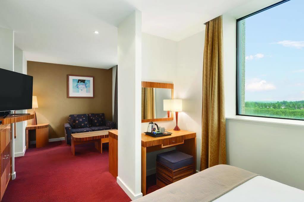 Ramada & By Wyndham
