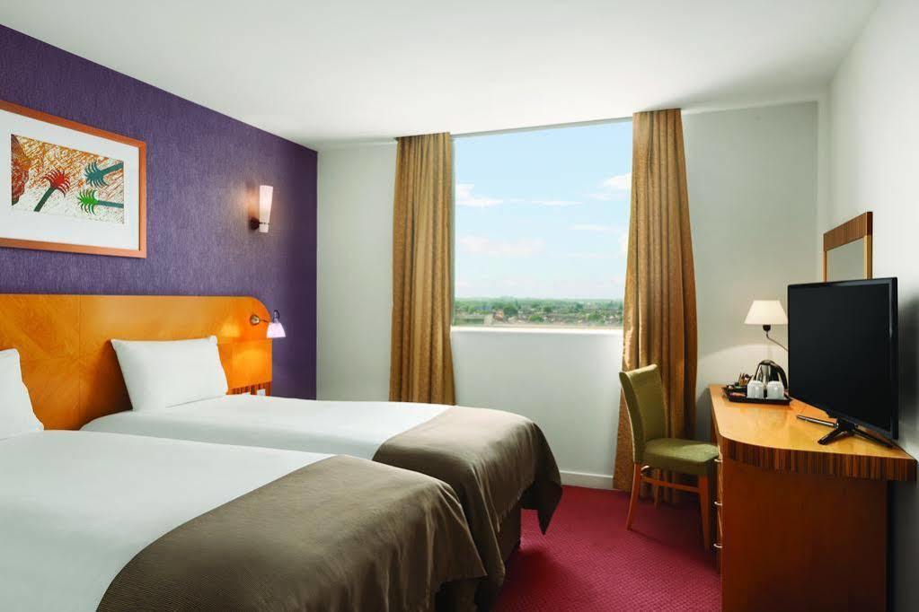 Hotel Ramada & By Wyndham Coventry