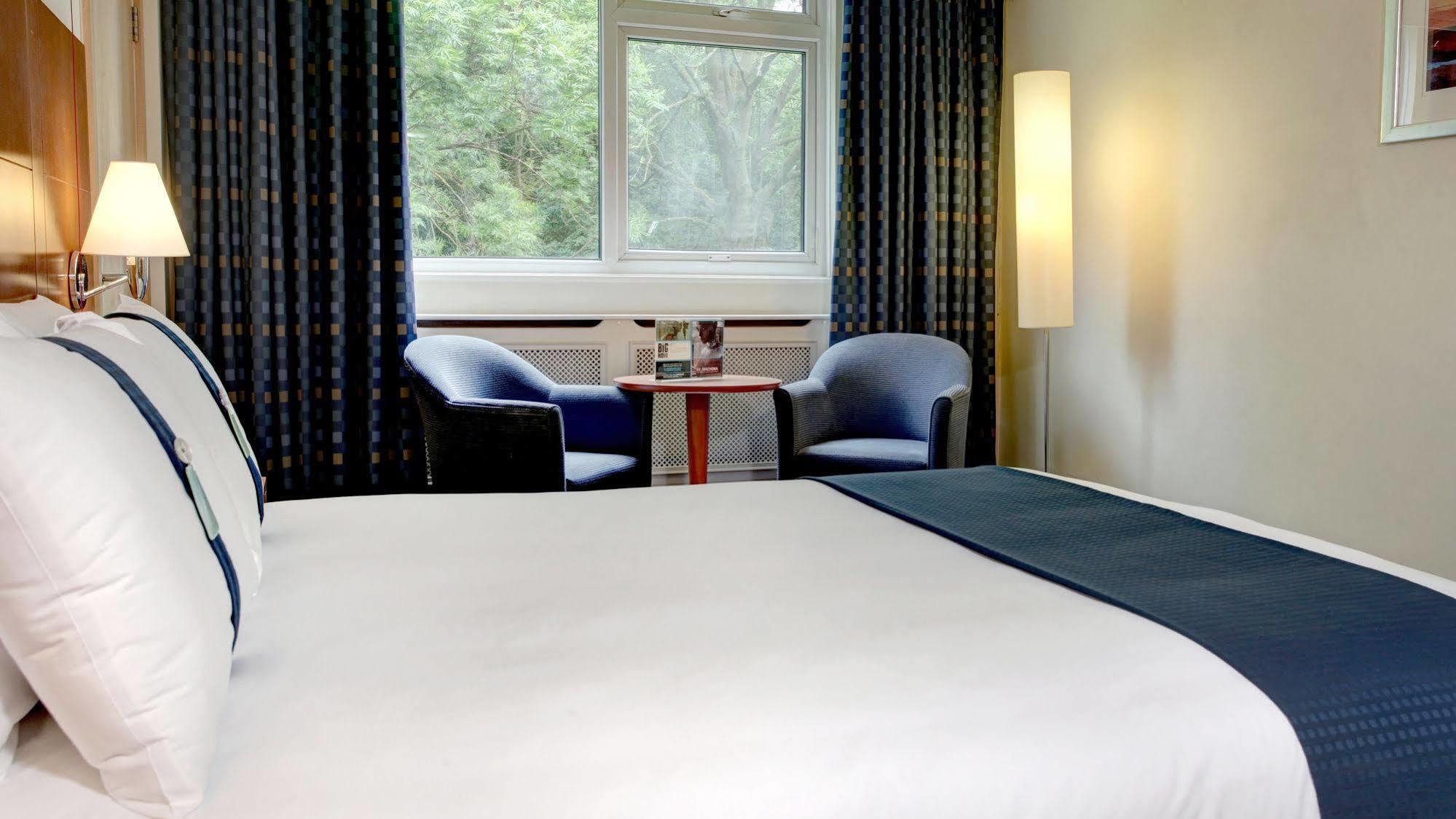 M6, J2 By Ihg 4*