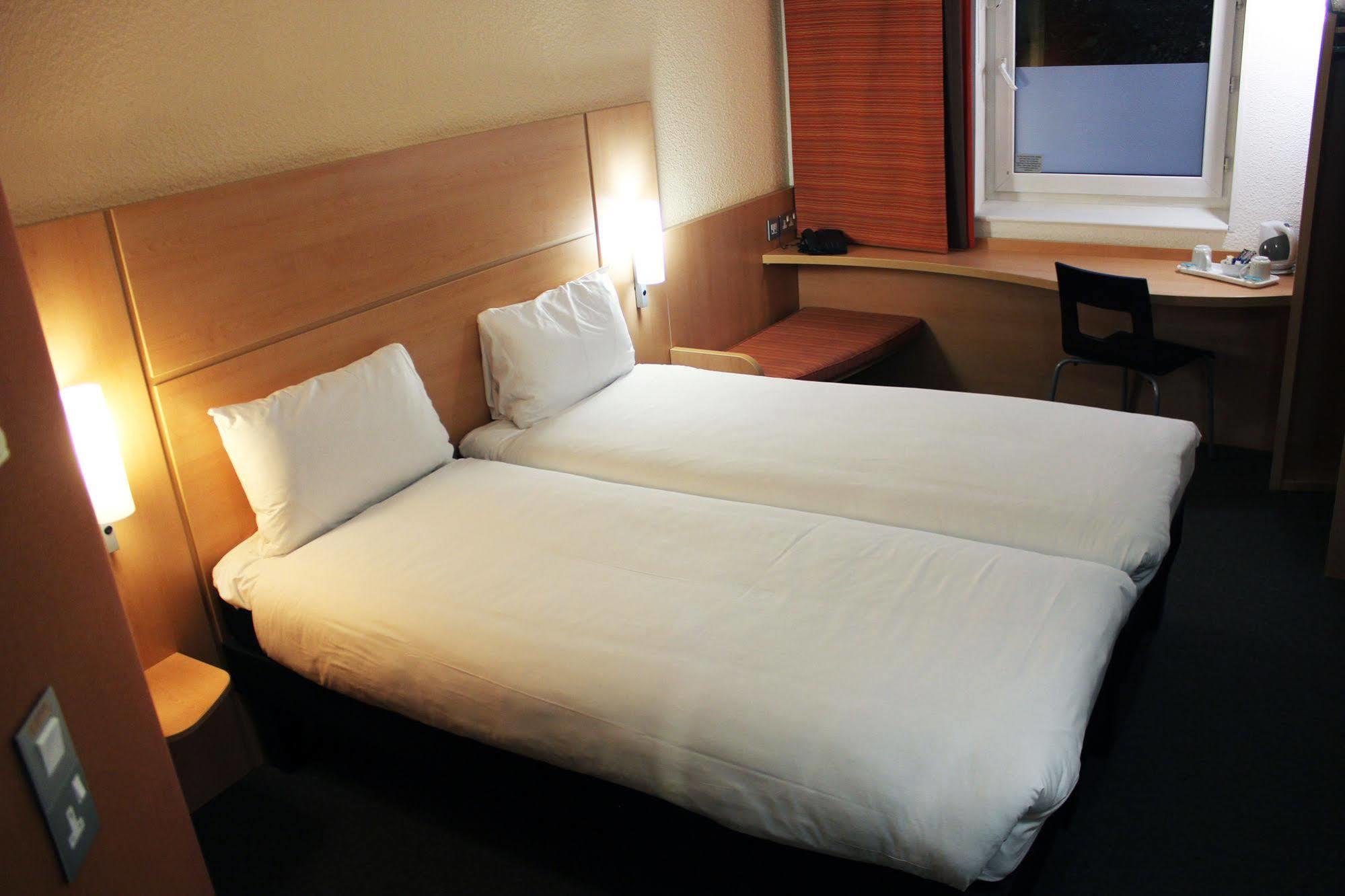 Ibis Centre Hotel 3*