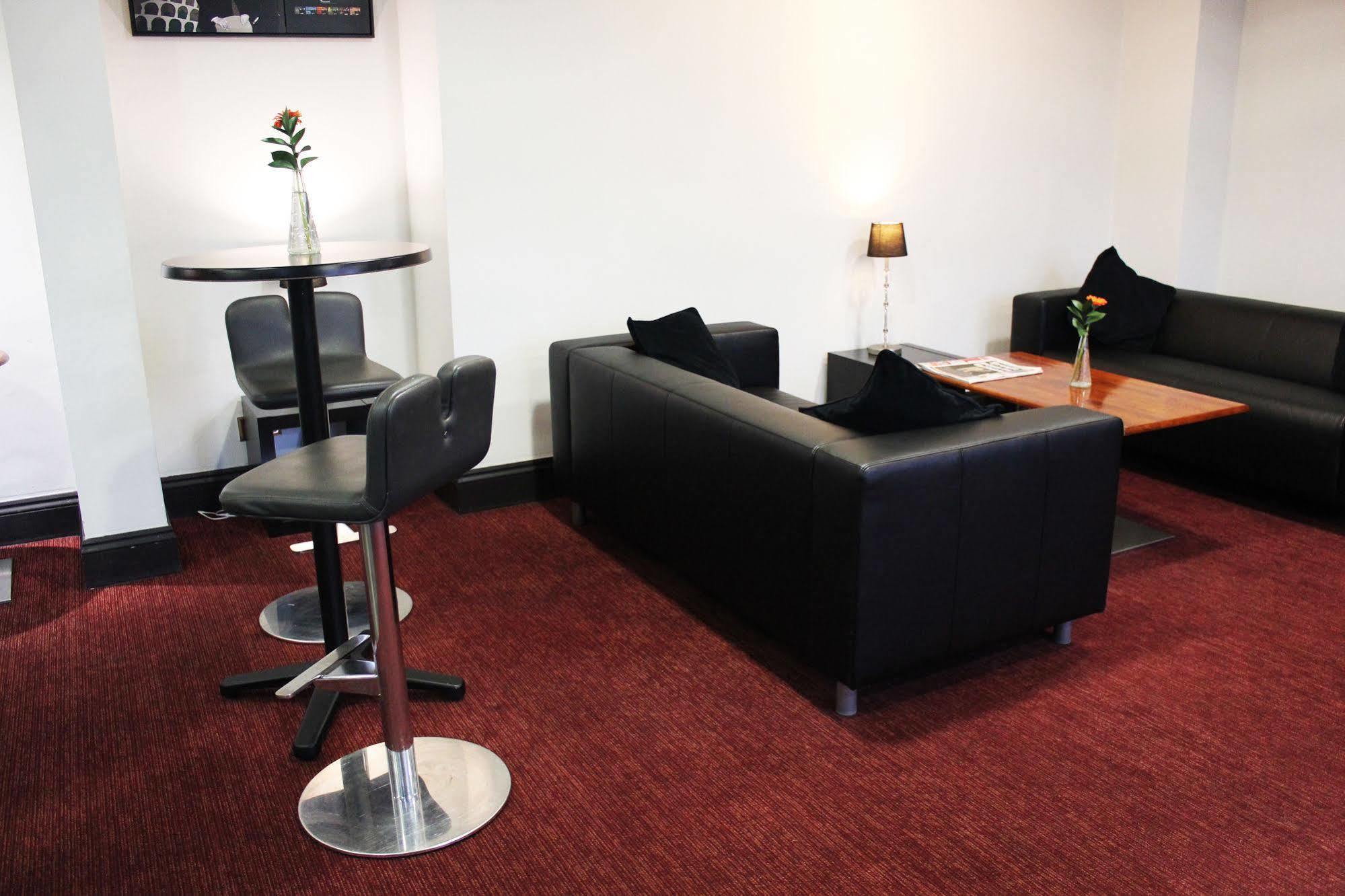 Hotel Ibis Centre 3*